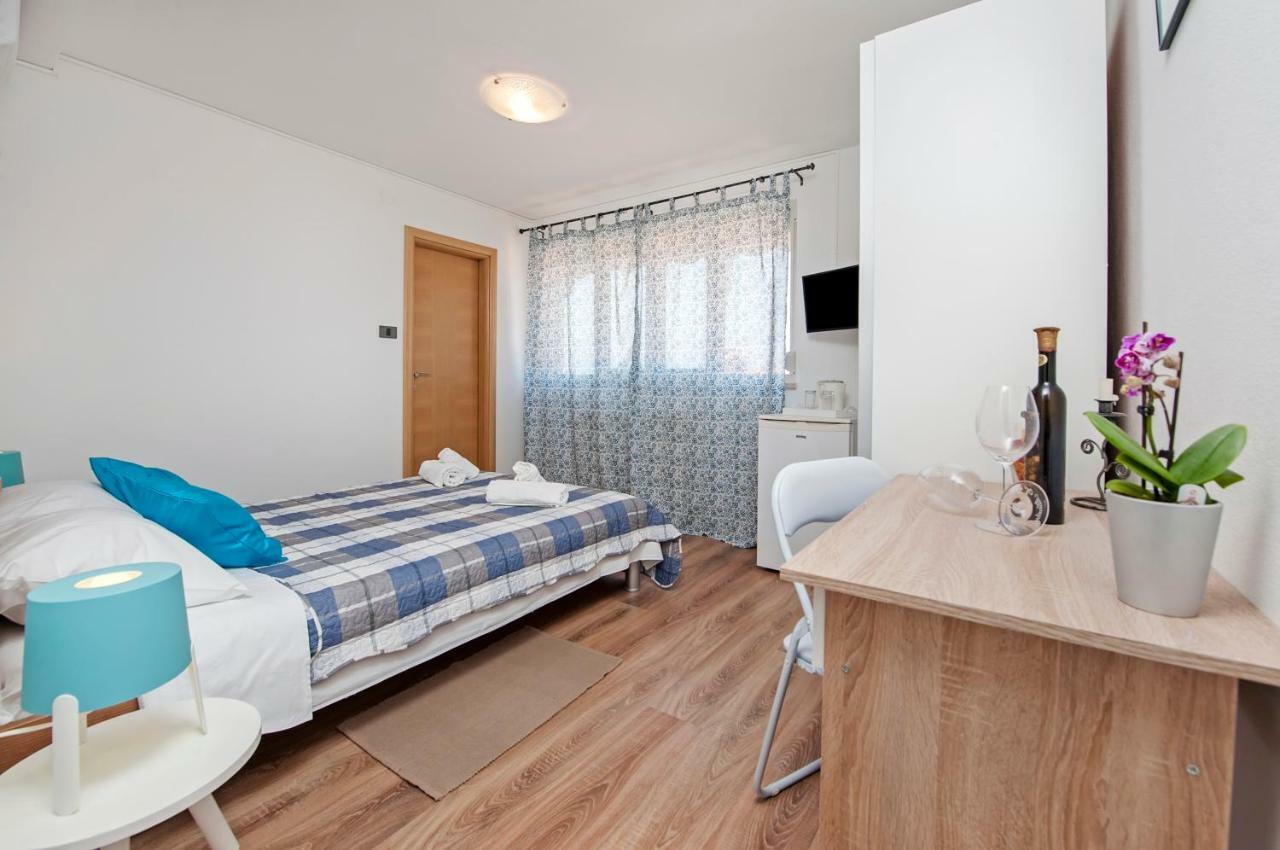 Rooms Mariana Ρόβινι Εξωτερικό φωτογραφία